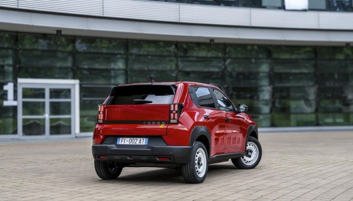 Fiat Grande Panda è il superpremio della “Ruota della fortuna” con Gerry Scotti - Foto 103 di 129