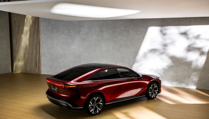 Mazda6e: al via le prevendite in Italia con prezzi a partire da 43.850 euro - Foto 12 di 20
