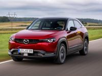 Mazda MX-30 R-EV 2025: guidare in elettrico senza ansia grazie al motore Wankel