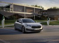 Skoda Superb Hatch iV: la berlina ritorna in gamma come ibrida plug-in