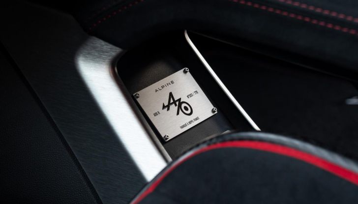 Alpine A110 rinnova la gamma prima del passaggio all’elettrico - Foto 30 di 69