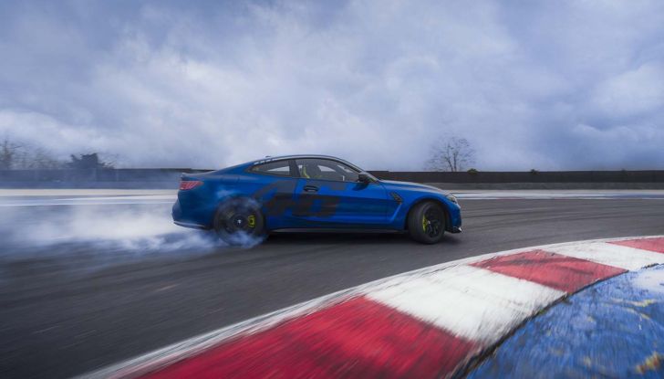 BMW M4 CS Edition VR46: il modello in versione limitata che omaggia Valentino Rossi - Foto 5 di 17