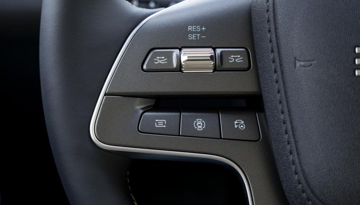 Test drive della BYD Atto2 con cui accelera in Italia con questa SUV compatta elettrica - Foto 4 di 77