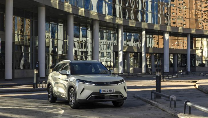 Test drive della BYD Atto2 con cui accelera in Italia con questa SUV compatta elettrica - Foto 57 di 77