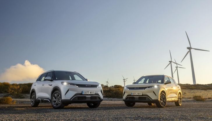 Test drive della BYD Atto2 con cui accelera in Italia con questa SUV compatta elettrica - Foto 8 di 77