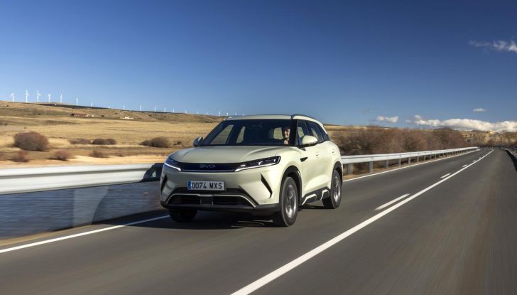 Test drive della BYD Atto2 con cui accelera in Italia con questa SUV compatta elettrica - Foto 70 di 77