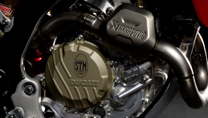 Ducati Desmo450 MX: svelato il prezzo della prima cross di Borgo Panigale - Foto 3 di 12