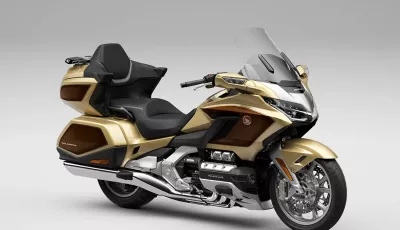 Honda Gold Wing celebra 50 anni con tre nuove livree speciali