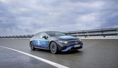 Mercedes EQS con batteria allo stato solido sfonda il muro dei 1000 km