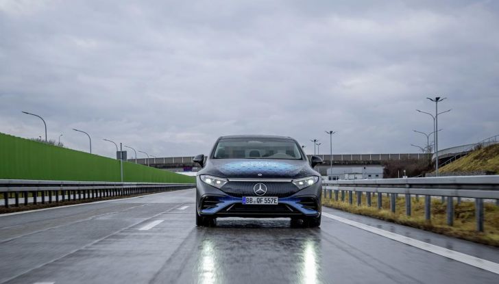 Mercedes EQS batteria allo stato solido