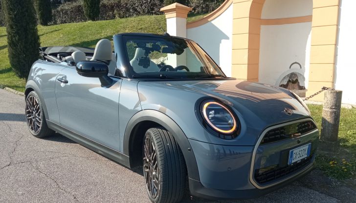 Nuova Mini Cooper Cabrio 2025, test drive e dati tecnici - Foto 15 di 26