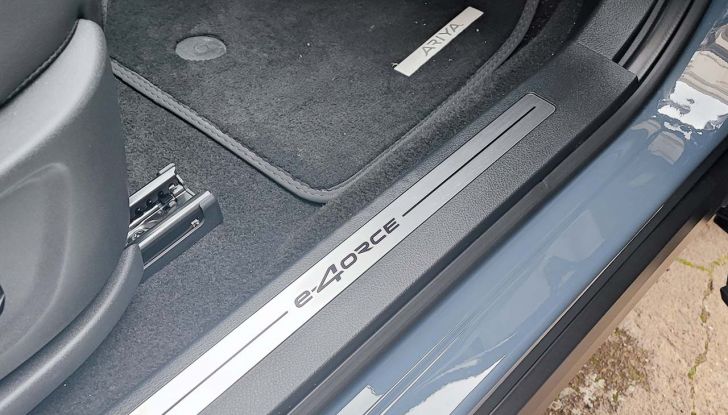 Nissan X-Trail Mild Hybrid e Ariya Nismo 2025: prova su strada, consumi e prezzi - Foto 14 di 41