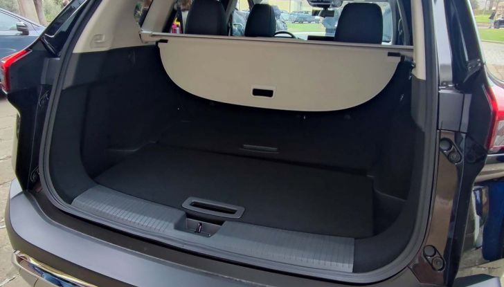 Nissan X-Trail Mild Hybrid e Ariya Nismo 2025: prova su strada, consumi e prezzi - Foto 41 di 41