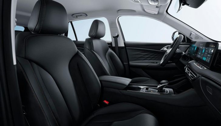 Nuova MG EHS: spazio e comfort da prima classe - Foto 6 di 18