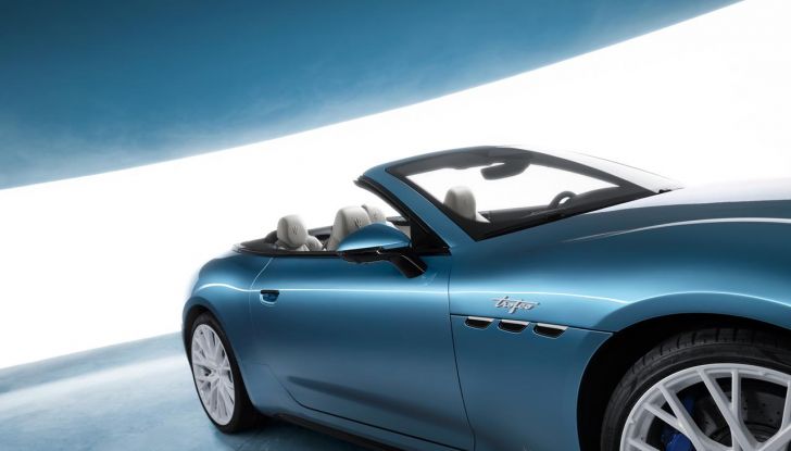 Nuova Maserati GranCabrio diventa più accessibile con 490 CV di puro piacere - Foto 7 di 30