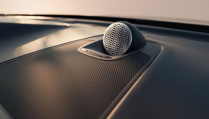 Volvo XC60 si rinnova: il nuovo restyling punta in alto - Foto 15 di 28