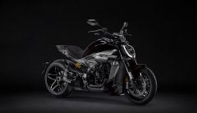 Ducati e Dsquared2 presentano una capsule collection in collaborazione ispirata alla nuova XDiavel V4