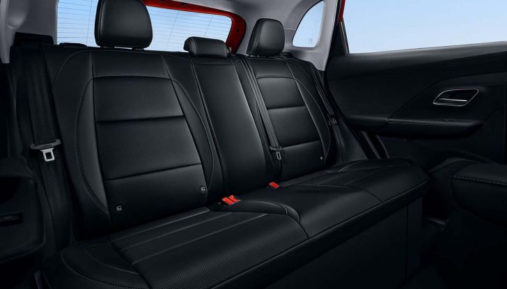 MG ZS: caratteristiche tecniche, autonomia e prezzi del SUV britannico - Foto 14 di 19