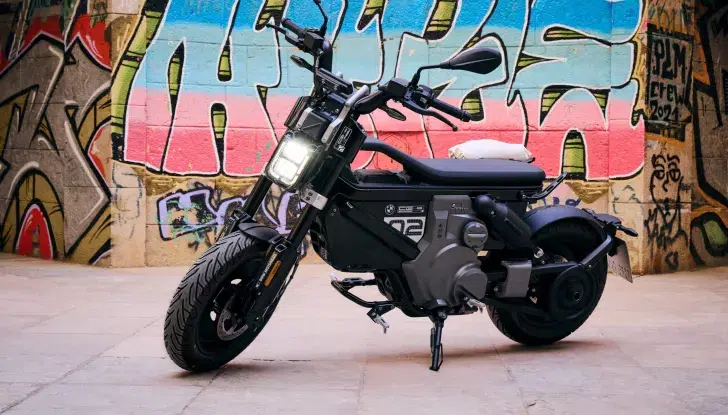 BMW incentiva il CE 02: oggi disponibile con vantaggi fino a 2.300 euro - Foto 3 di 7