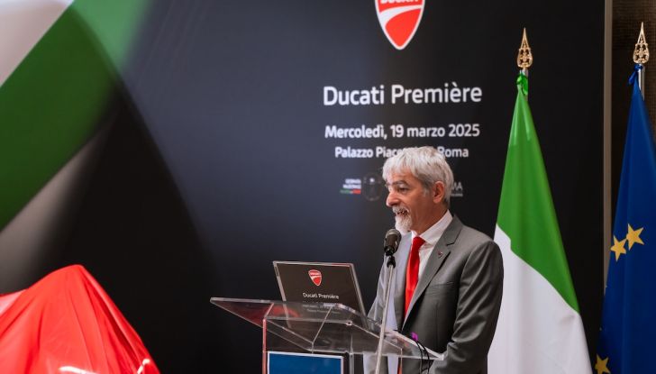 Ducati Panigale V4 Tricolore Italia, una moto che omaggia il trionfo in Azzurro di Ducati al Mugello - Foto 8 di 8