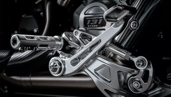 Harley-Davidson Road Glide RR: potenza e tecnologia a un prezzo stellare - Foto 6 di 10