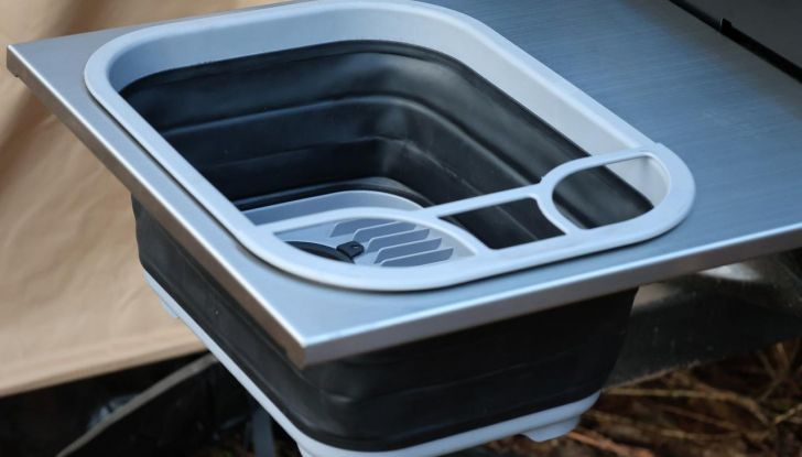 Isuzu D-Max Basecamp: fuoristrada senza limiti con il pick-up che diventa un rifugio - Foto 16 di 26