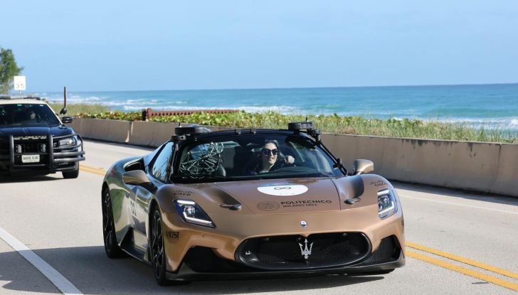 Maserati MC20 a guida autonoma