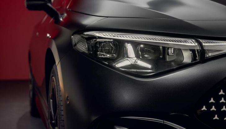 Mercedes CLA 2026: debutta la nuova generazione sia ibrida che elettrica - Foto 43 di 62