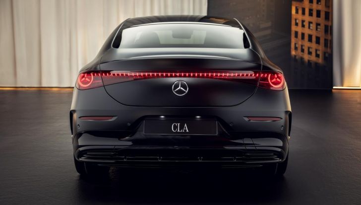 Mercedes CLA 2026: debutta la nuova generazione sia ibrida che elettrica - Foto 37 di 62
