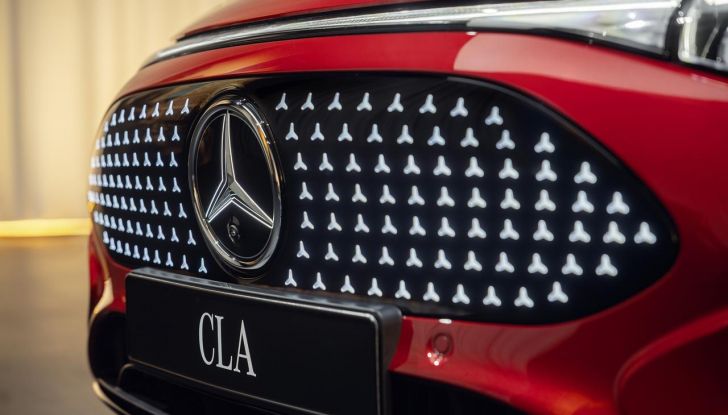 Mercedes CLA 2026: debutta la nuova generazione sia ibrida che elettrica - Foto 15 di 62