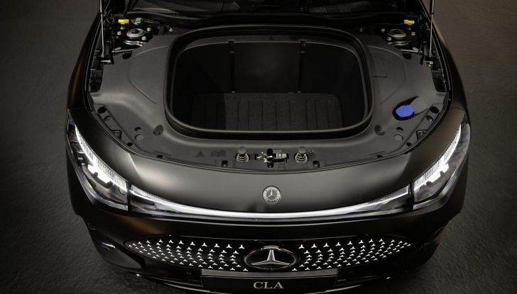 Mercedes CLA 2026: debutta la nuova generazione sia ibrida che elettrica - Foto 47 di 62