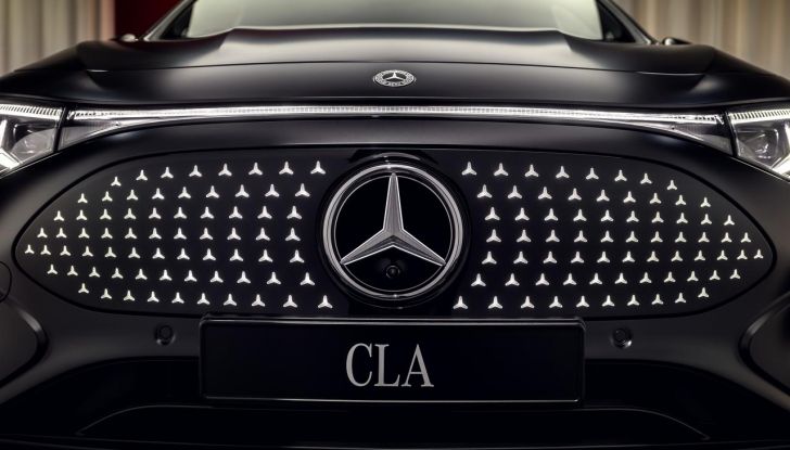 Mercedes CLA 2026: debutta la nuova generazione sia ibrida che elettrica - Foto 41 di 62