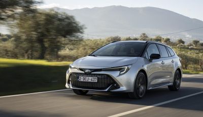 Toyota Corolla Touring Sports 2025: la station wagon si rinnova e diventa autocarro