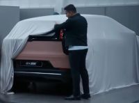 Volvo EX60: primo sguardo al nuovo SUV 100% elettrico