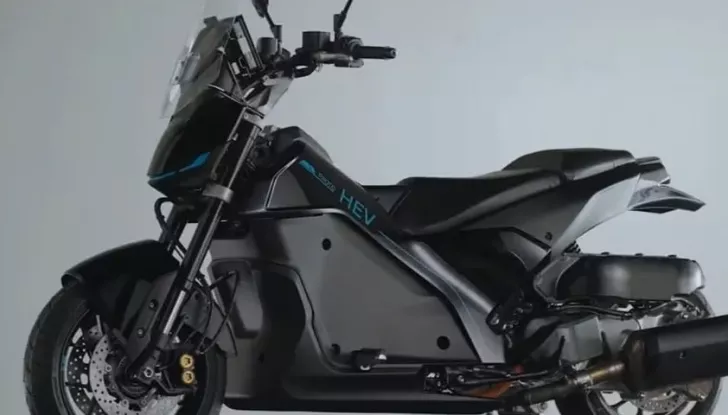 Yamaha Xmax Sphev: lo scooter ibrido che anticipa il futuro - Foto 3 di 5