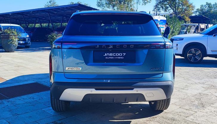 Jaecoo 7 Super Hybrid: prova su strada, autonomia e prezzi del SUV ibrido plug-in - Foto 18 di 28