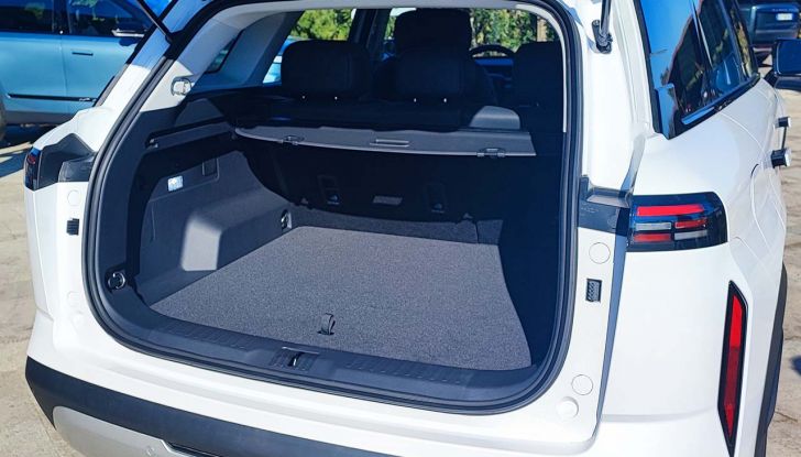 Jaecoo 7 Super Hybrid: prova su strada, autonomia e prezzi del SUV ibrido plug-in - Foto 28 di 28