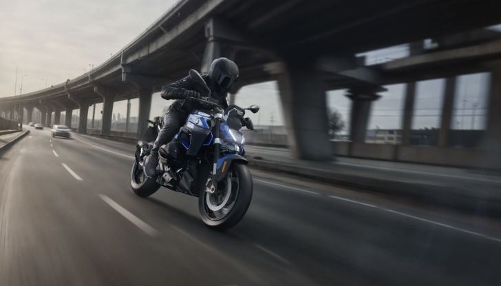 BMW R 1300 R 2025: più potente, tecnologica e aggressiva che mai - Foto 8 di 9