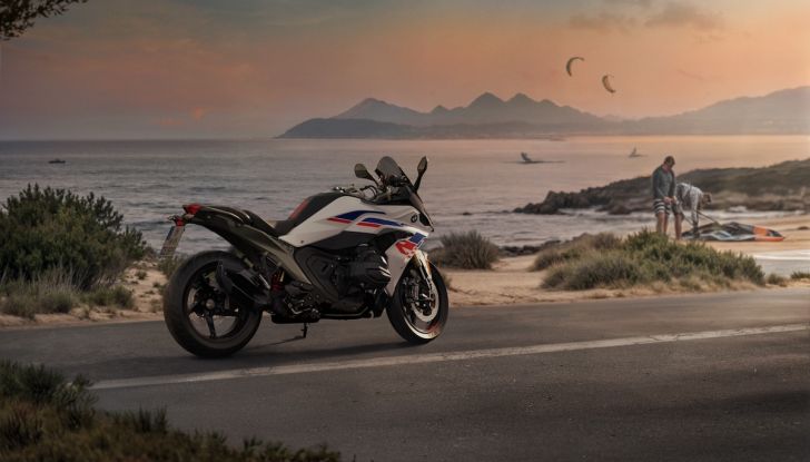 BMW R 1300 RS: la nuova sport tourer, potenza e comfort ai massimi livelli - Foto 2 di 13