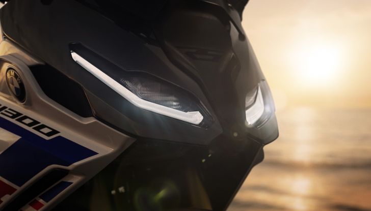 BMW R 1300 RS: la nuova sport tourer, potenza e comfort ai massimi livelli - Foto 7 di 13