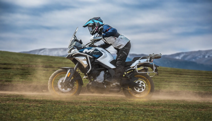 CFmoto 700MT ADV, l’avventura su due ruote senza spendere troppo - Foto 4 di 11
