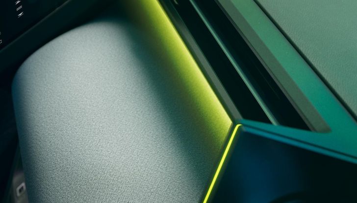 Citroën C5 Aircross 2026: più potenza, spazio e digitalizzazione - Foto 23 di 76