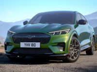 Ford Mustang Mach-E 2025: più efficiente, più pratica