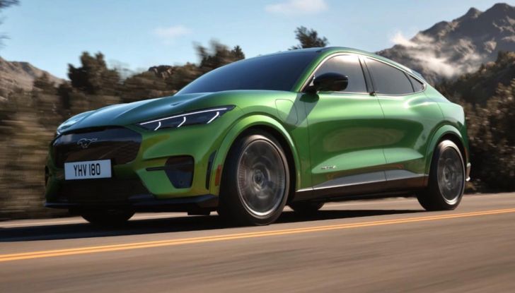 Ford Mustang Mach-E 2025: più efficiente, più pratica - Foto 9 di 15