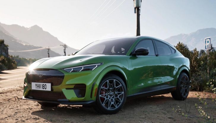 Ford Mustang Mach-E 2025: più efficiente, più pratica - Foto 8 di 15