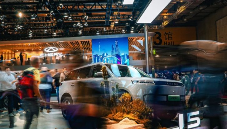 Omoda 7 SHS e Jaecoo 5 BEV: due nuovi modelli alla conquista delle strade europee - Foto 2 di 11