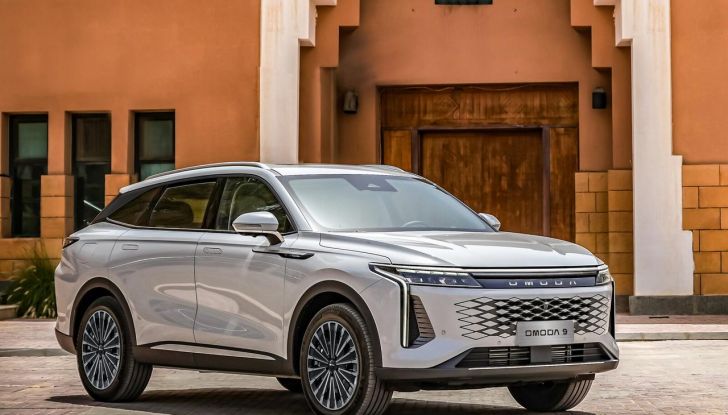 Omoda 9: il SUV Super Hybrid che porta la Cina nel segmento premium europeo - Foto 6 di 34