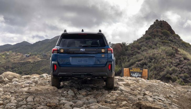 Subaru Outback 2026: con la nuova generazione abbandona le sue radici da station wagon - Foto 35 di 53