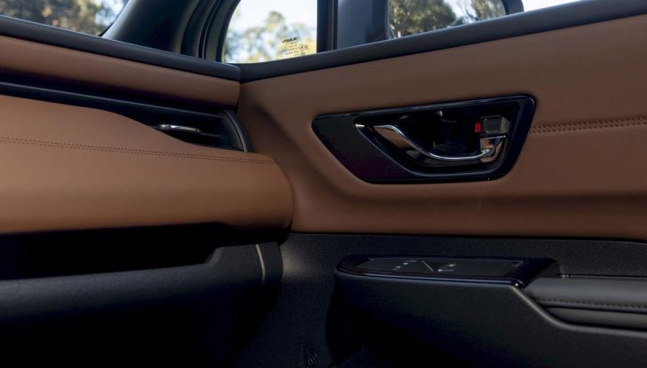 Subaru Outback 2026: con la nuova generazione abbandona le sue radici da station wagon - Foto 15 di 53