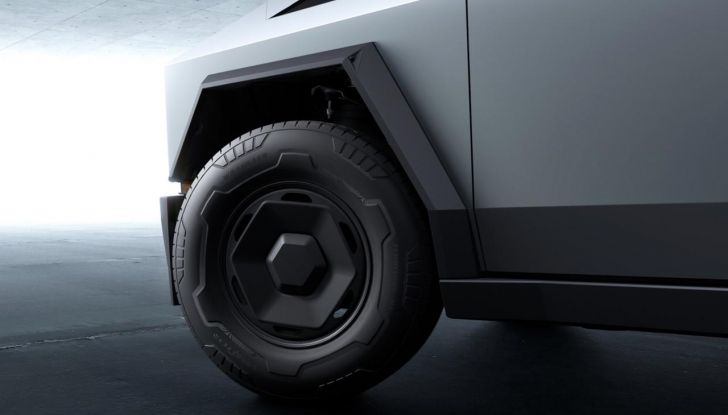 Tesla Cybertruck versione base